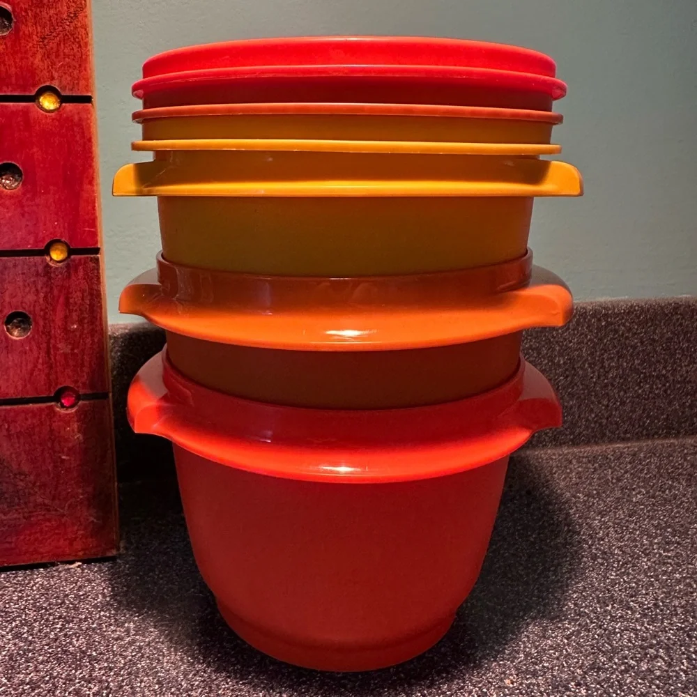 Harvest Colors Tupperware 8-Piece Servalier & Seal-N-Serve Combo Set With Lids